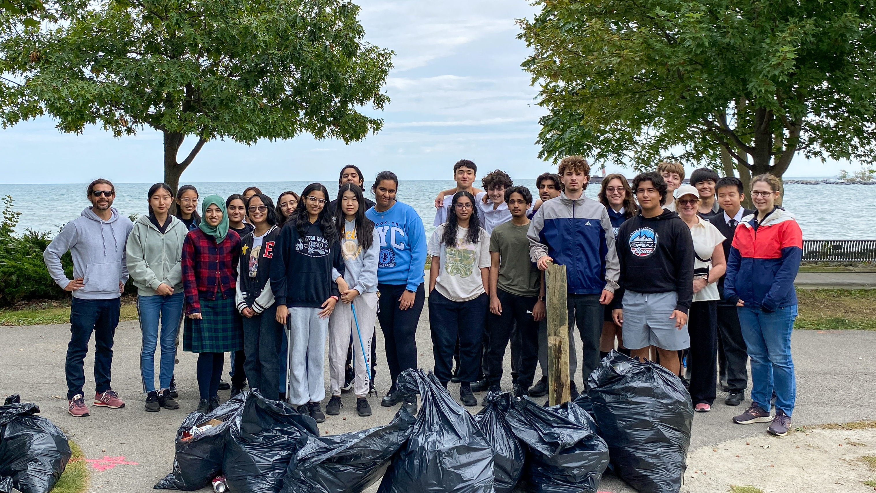 Clubs Join Forces for Shoreline Cleanup
